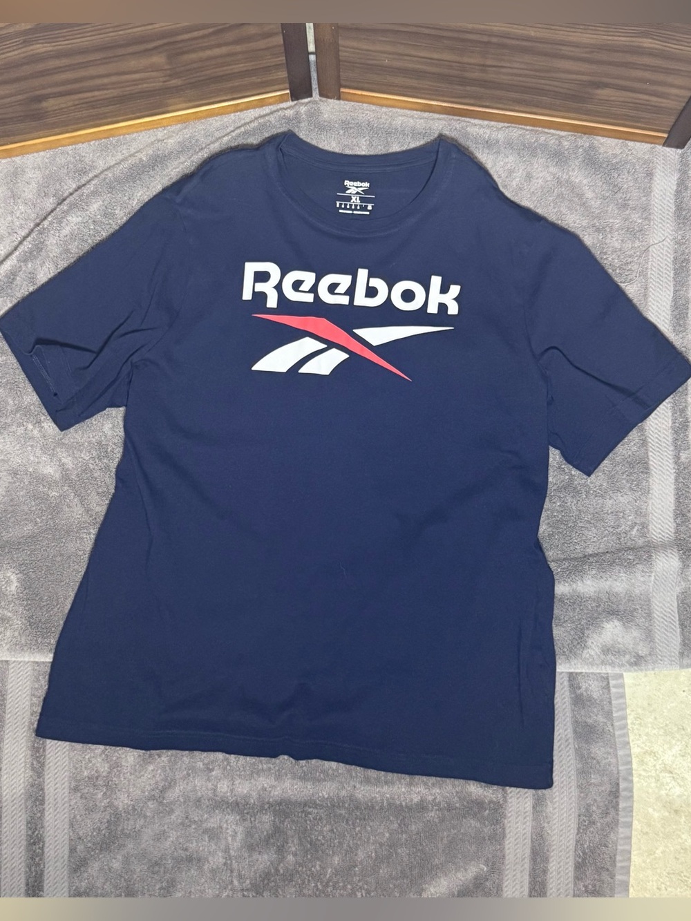 Reebok Navy Short Sleeve Logo Tee🔥